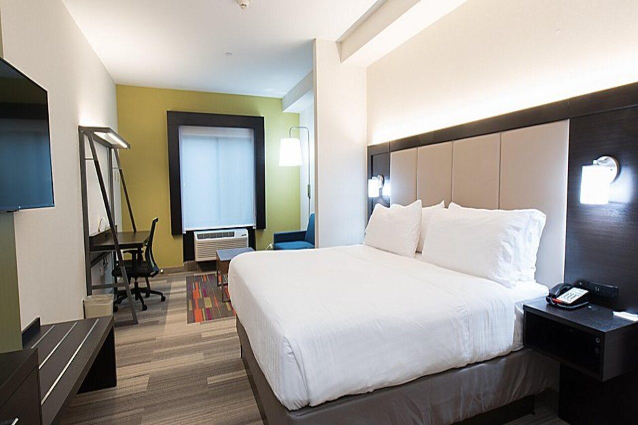 Express & Erie An Ihg North East